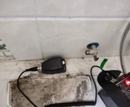 绥芬河屋顶漏水维修公司分享下卫生间漏水的危害及解决方法